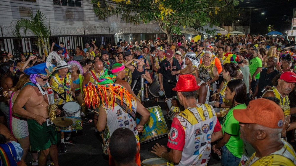 Carnaval 2026 de Cabo Frio tem início nesta sexta com mais de 60 blocos e apresentações gratuitas