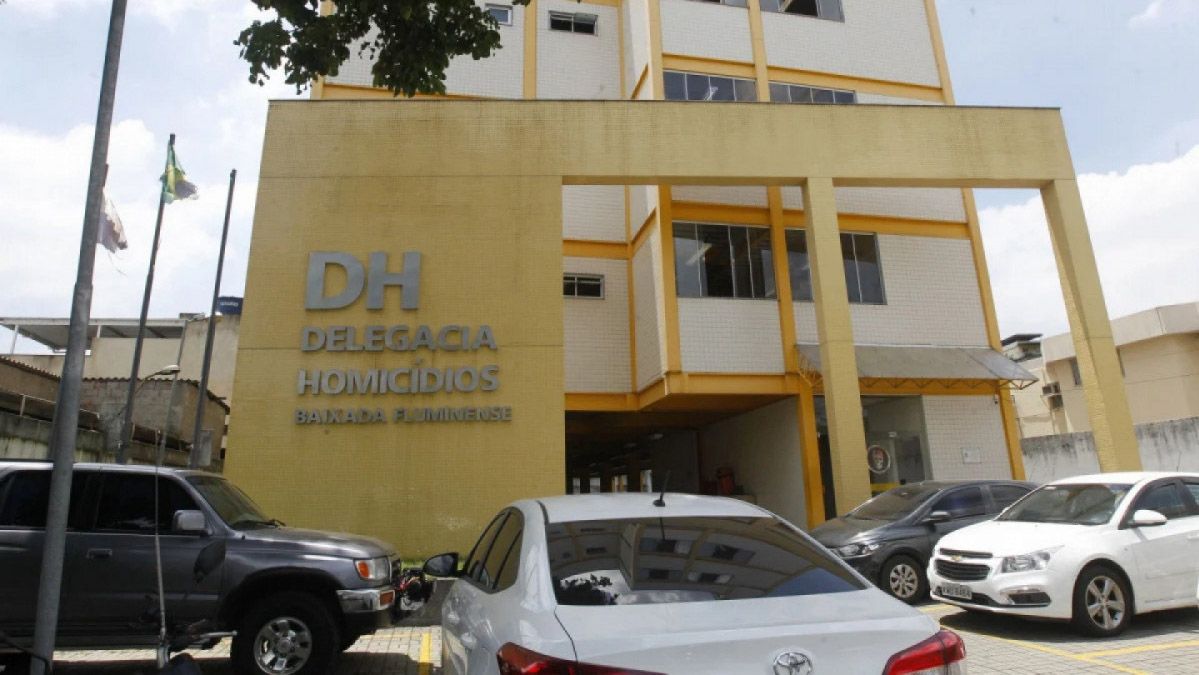 Três homens são detidos por envolvimento na morte de comerciante na Região dos Lagos