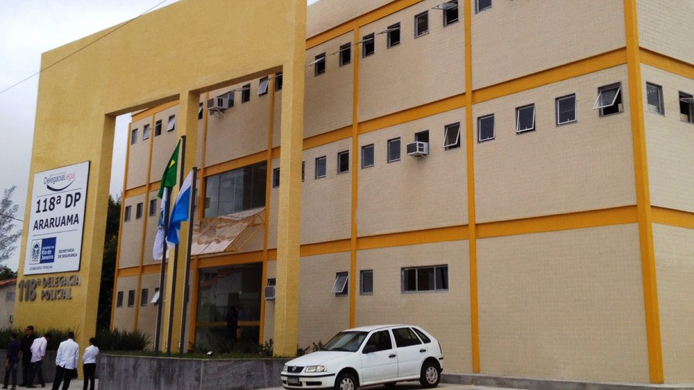 Promotor dispara contra cachorro para proteger filha em Araruama; animal não foi atingido