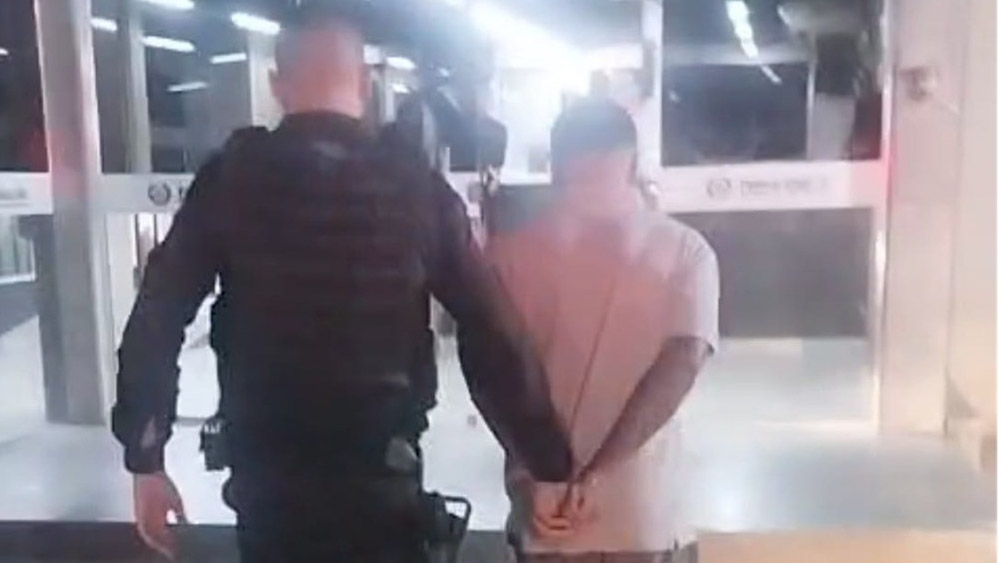 Suspeito de envolvimento na morte de comerciante em 2024 é preso em Campos