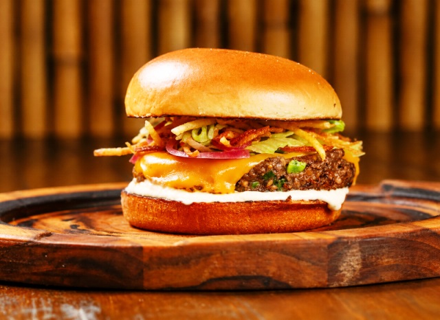 9ª edição do Beach Burger inicia nesta quinta na orla dos Cavaleiros, em Macaé