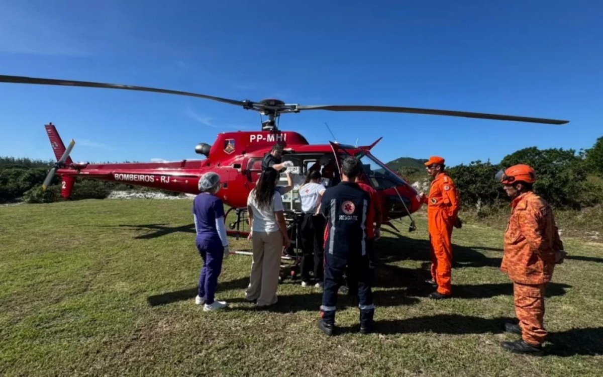 Prematuro extremo é levado de Arraial do Cabo a hospital na capital fluminense