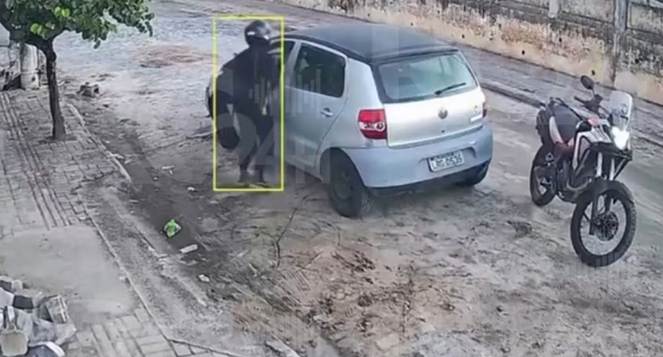 Câmera grava assalto relâmpago no Guarani, em Cabo Frio