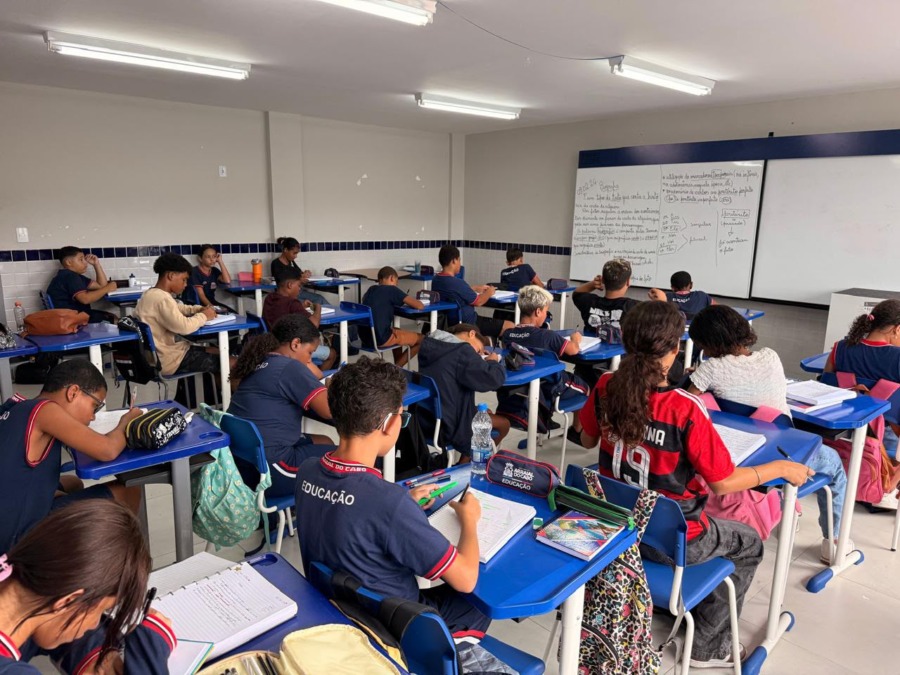 Famílias têm nova chance de garantir auxílio escolar em Arraial do Cabo
