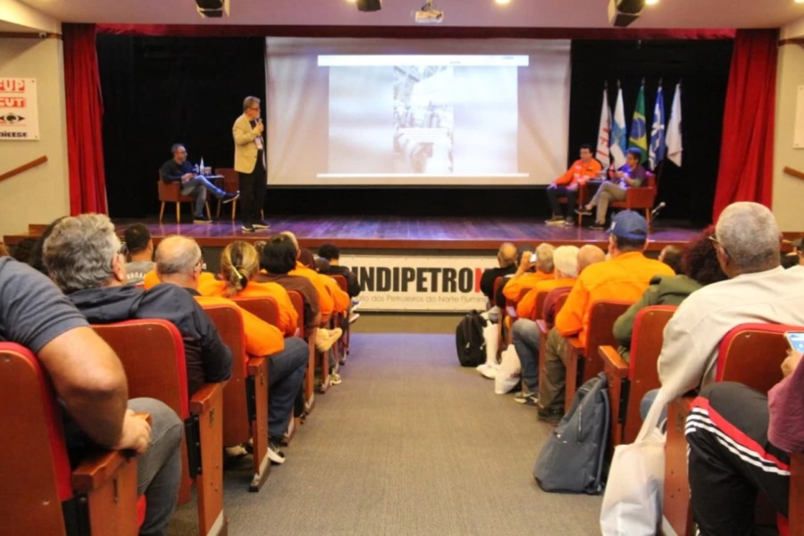 Congresso dos petroleiros debate futuro da Bacia de Campos e soberania nacional em Macaé
