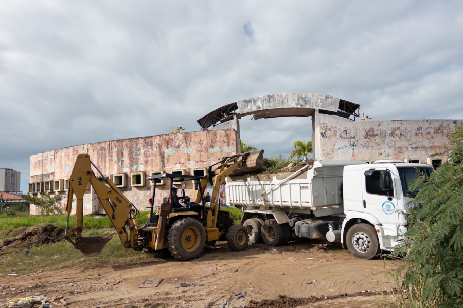 Parque da Cidade recebe mutirão de limpeza com 60 trabalhadores em Macaé