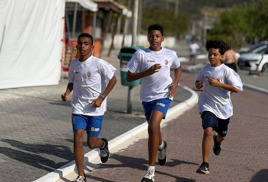 Profesp reinicia programação em Arraial do Cabo com atividades esportistas aos adolescentes